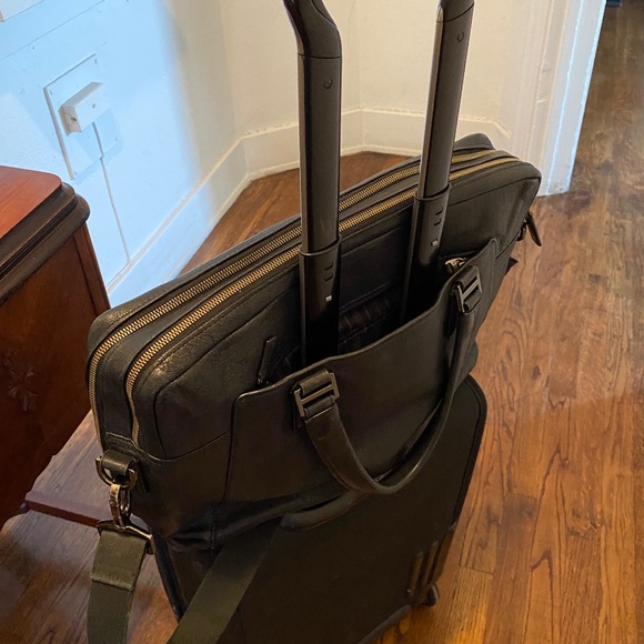 Tumi Beacon Hill Vernon Leather Brief - Picture 9 of 12